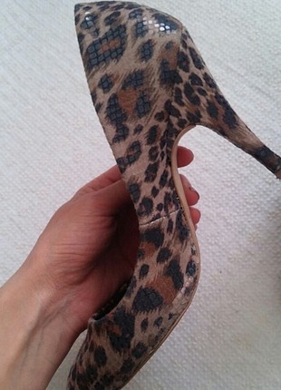 38 Beden bershka leopar