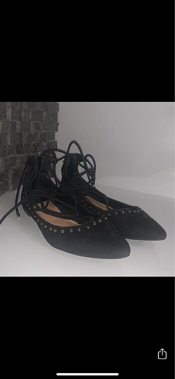 Stradivarius Siyah bağcıklı babet