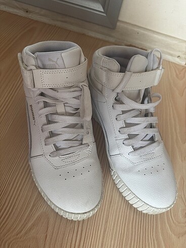 38 Beden beyaz Renk Puma spor ayakkabı