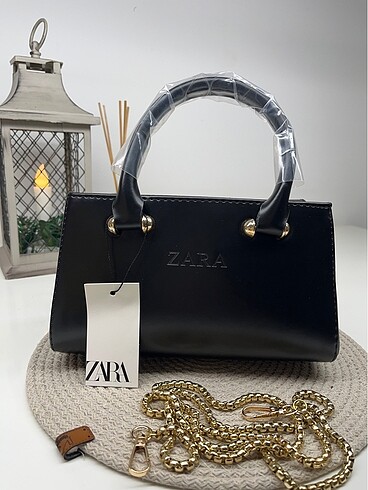 Zara model siyah zincir askılı çanta