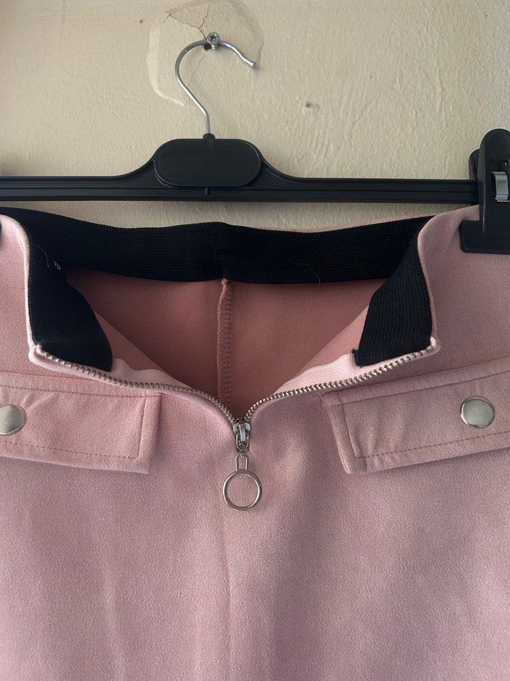 Düğmeli Pembe Süet Mini Etek - Görsel 4