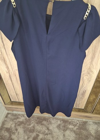 Zincir Detaylı Kısa Kollu Midi Lacivert Elbise - Görsel 3