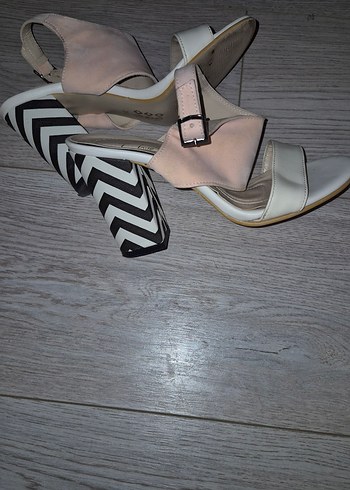 Bej Kadın Dolgu Topuklu - Görsel 3