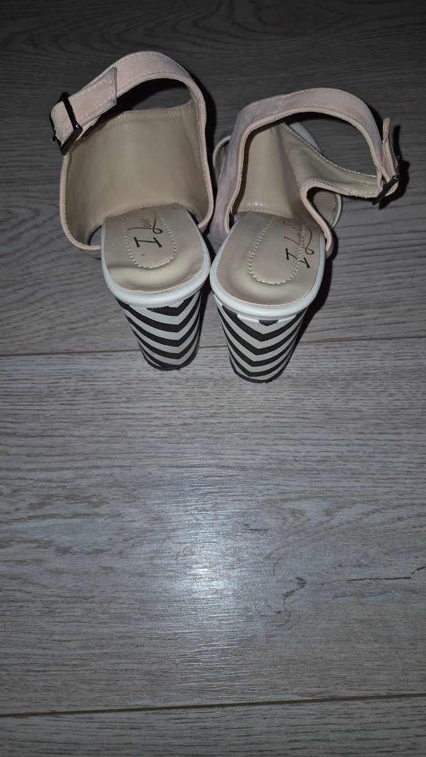 Bej Kadın Dolgu Topuklu - Görsel 2