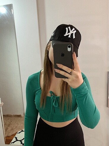 Uzun kollu crop top büstiyer