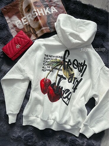 Bershka Cherry Sweat