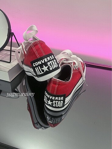37 Beden Converse Kırmızı Platform