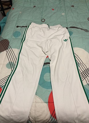  Erkek Adidas eşofman altı 