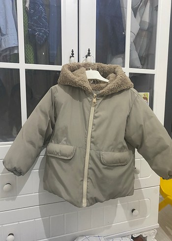 Zara Çocuk Kapüşonlu Bej Kürklü Mont - Görsel 2