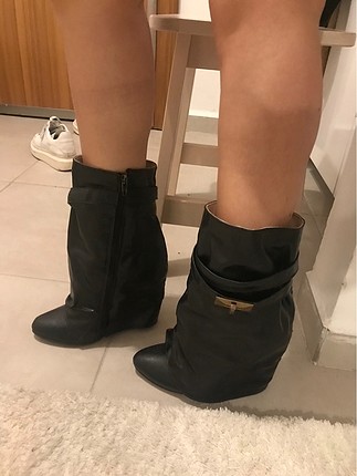 Zara Givenchy model kısa deri bot