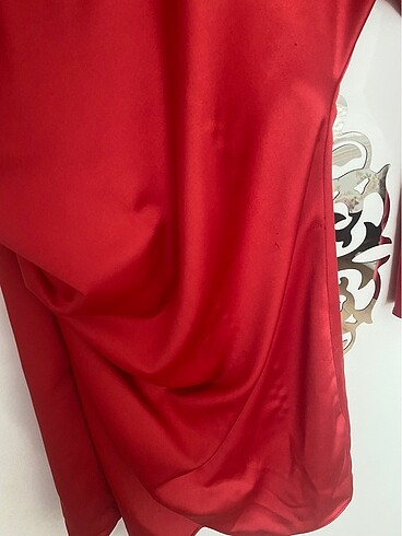 m Beden kırmızı Renk Kırmızı tek kol saten elbise