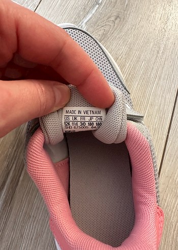 Adidas Kız Çocuk Gri Cırt Cırtlı Spor Ayakkabı