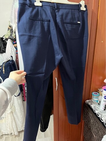 46 Beden lacivert Renk Lcwaikiki 46 beden pantalon 1 2 kez giyildi