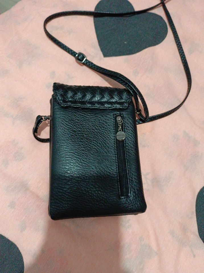 Siyah Deri Kadın Çanta - Minimalist Tarz - Görsel 3