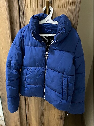 Pull and Bear Montt
