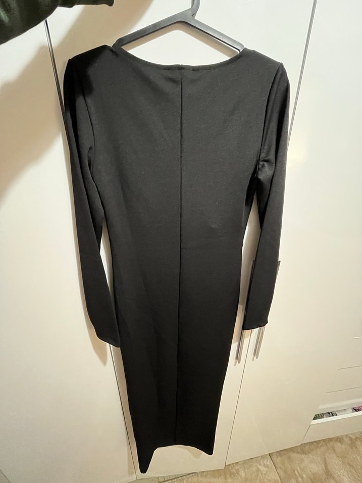 Siyah Kalp Yaka Uzun Kol Elbise - Görsel 3