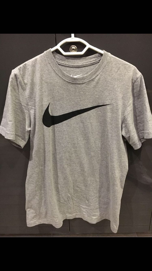 NIKE TİŞÖRT
