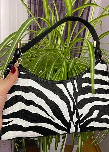 Zebra desenli baget el ve omuz çantası 