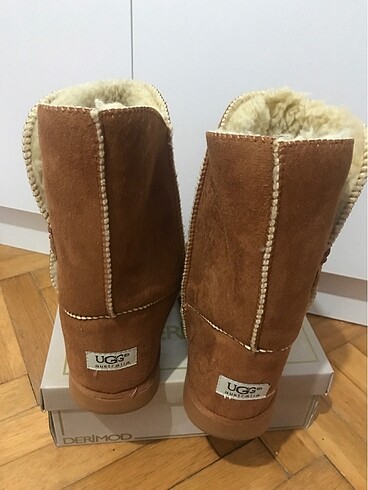 Ugg UGG/ SAHTE