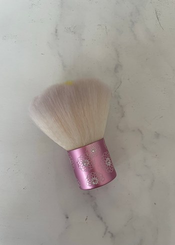 Beden Eklips Çiçek Desenli Mini Pudra Fırçası