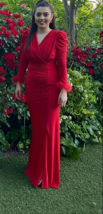 Abiye kırmızı elbise