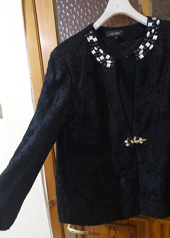 Siyah Nakışlı Düğmeli Kadın Takım - Görsel 2