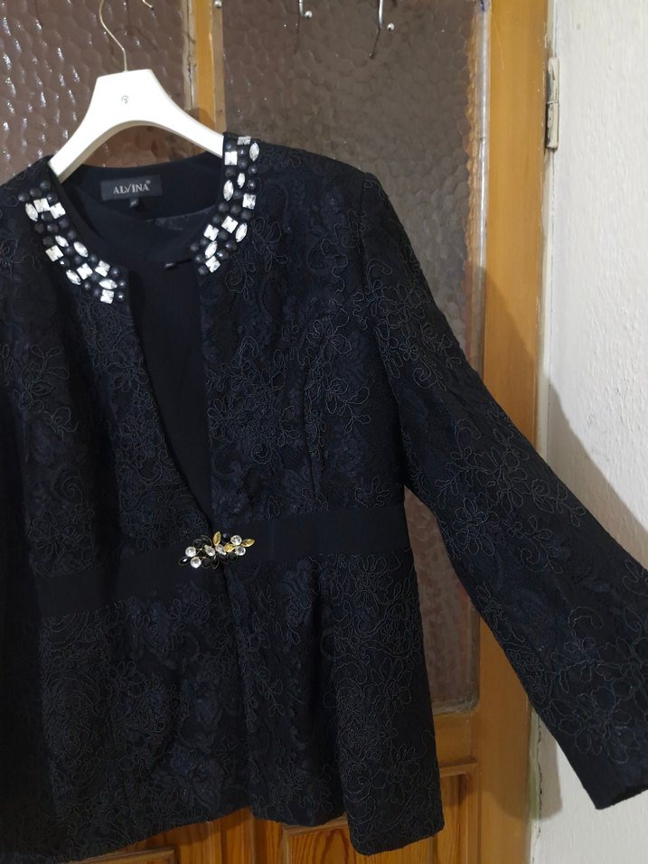 Siyah Nakışlı Düğmeli Kadın Takım - Görsel 3