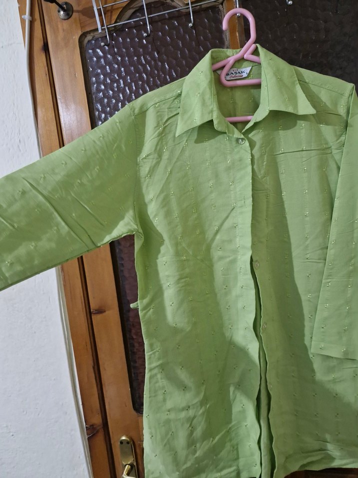 Düğmeli Yeşil Uzun Kollu Kadın Tunik - Görsel 2