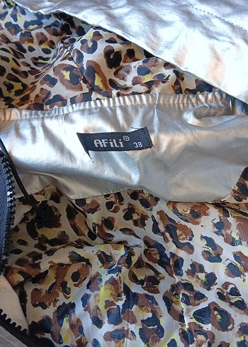 Kadın Gri Kapüşonlu Midi Yağmurluk - Görsel 4