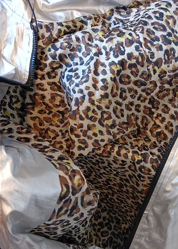 Kadın Gri Kapüşonlu Midi Yağmurluk - Görsel 5