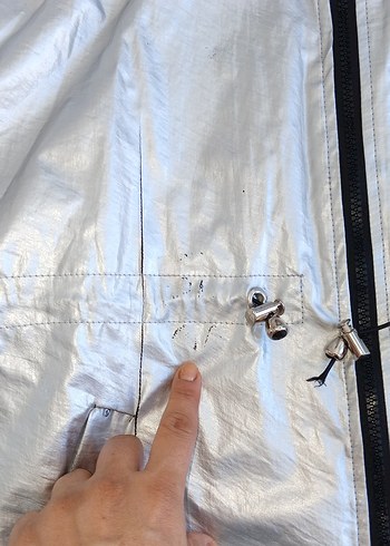 Kadın Gri Kapüşonlu Midi Yağmurluk - Görsel 2