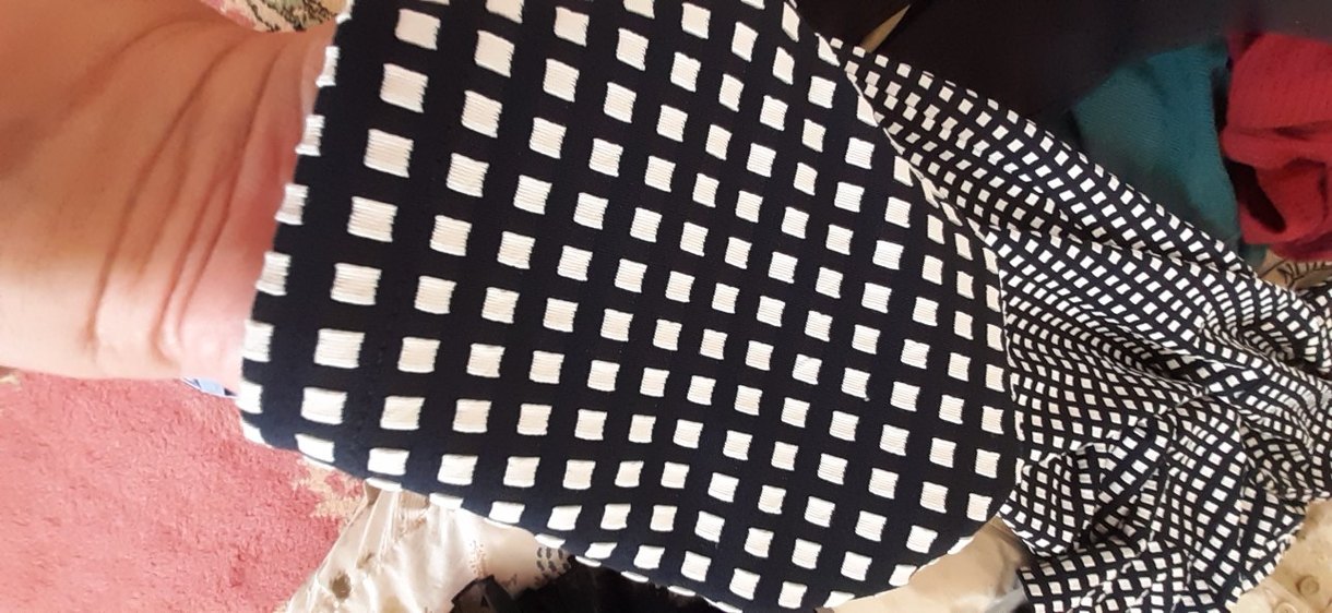 YuvarlakYaka Kısa Kollu Kareli Midi Elbise - Görsel 5