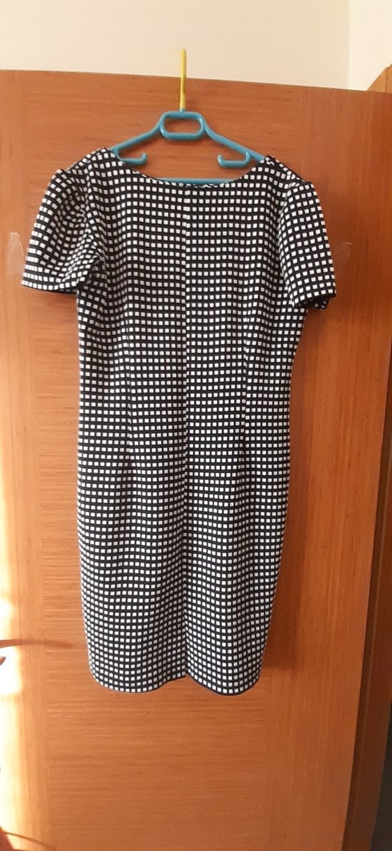 YuvarlakYaka Kısa Kollu Kareli Midi Elbise - Görsel 3