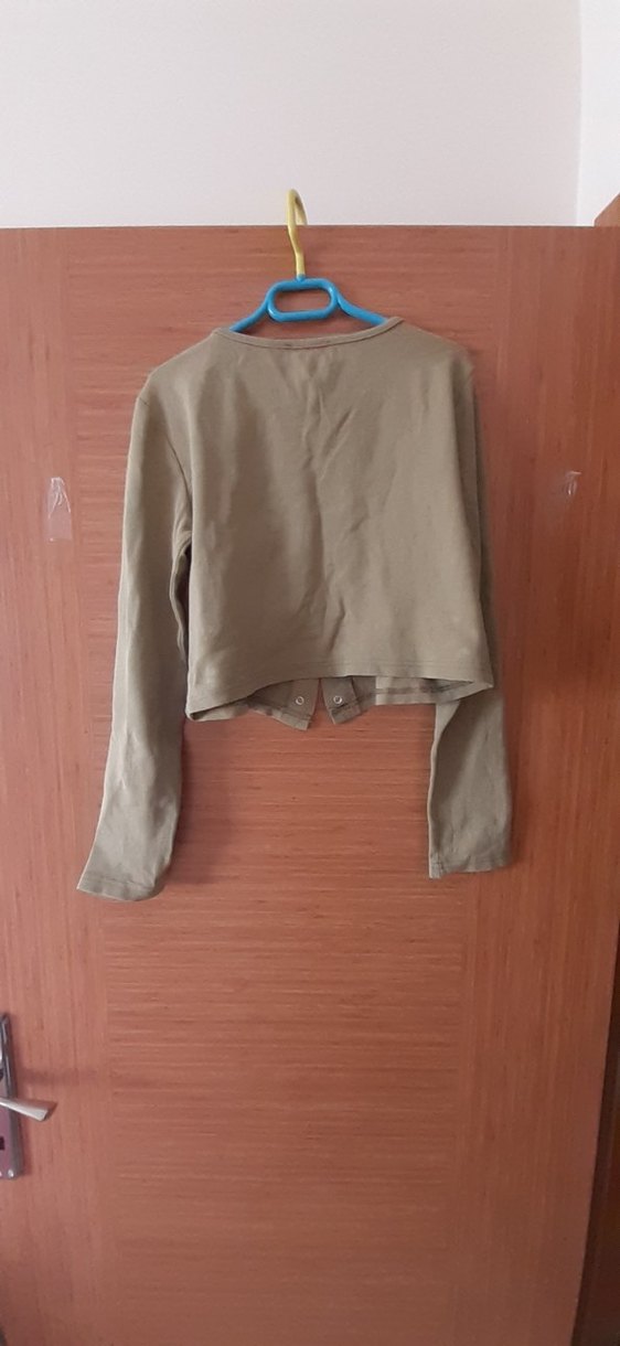 Bej Düğmeli Kadın Hırka - Görsel 4