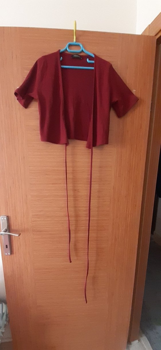 Bordo Kısa Kemerli Bluz - Görsel 2