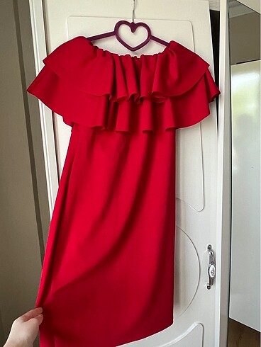 m Beden kırmızı Renk Kırmızı omzu pileli abiye elbise