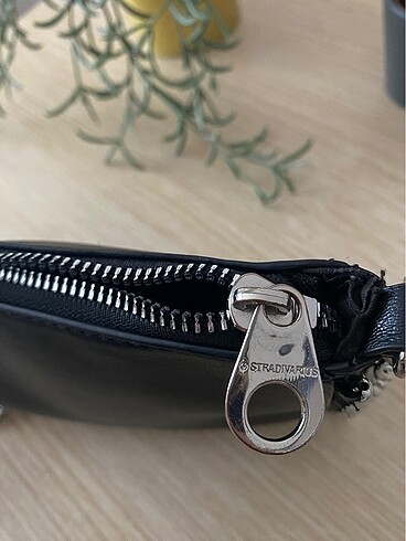  Beden Stradivarius Mini Boncuklu Çanta