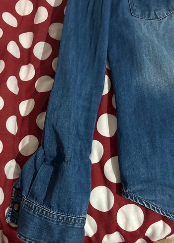 Düğmeli Mavi Denim Kadın Gömlek - Görsel 2