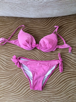 Pembe bikini