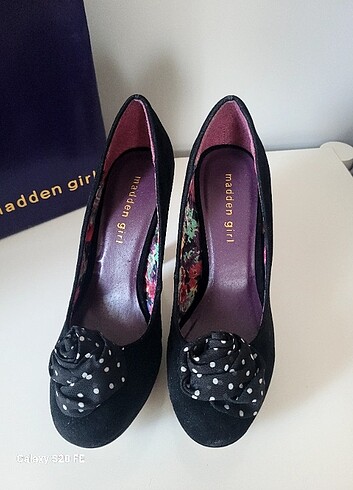 37 Beden siyah Renk 37 no Madden girl etiketli