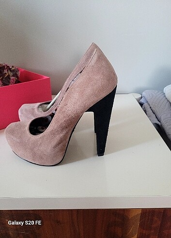 Betsey jhonson 37 no