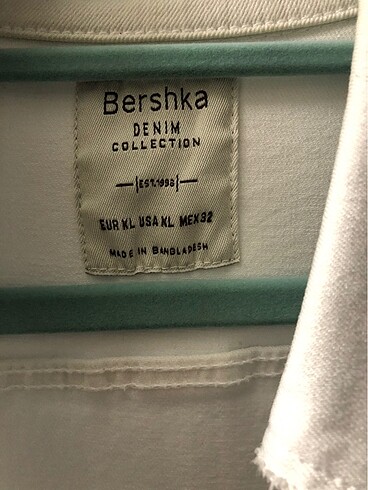 xl Beden Bershka beyaz kot ceket