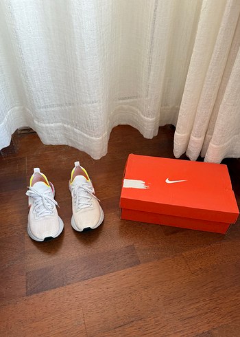37,5 Beden Nike Ayakkabı