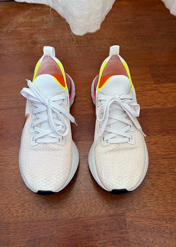 Nike Ayakkabı