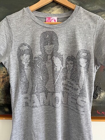 l Beden gri Renk Zara TRF Ramones Tişört