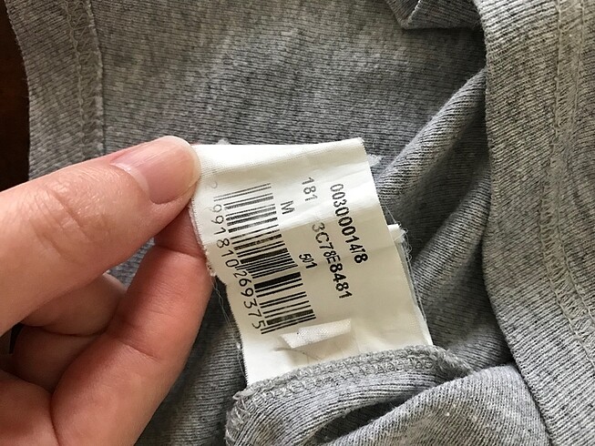 m Beden gri Renk Benetton Tişört