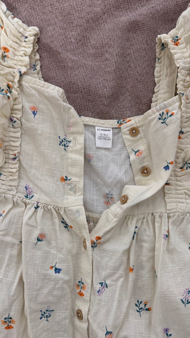 Nakışlı Beyaz Kolsuz Kız Elbisesi - Görsel 2