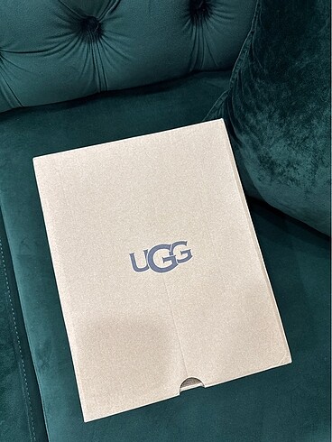 Ugg mini ugg