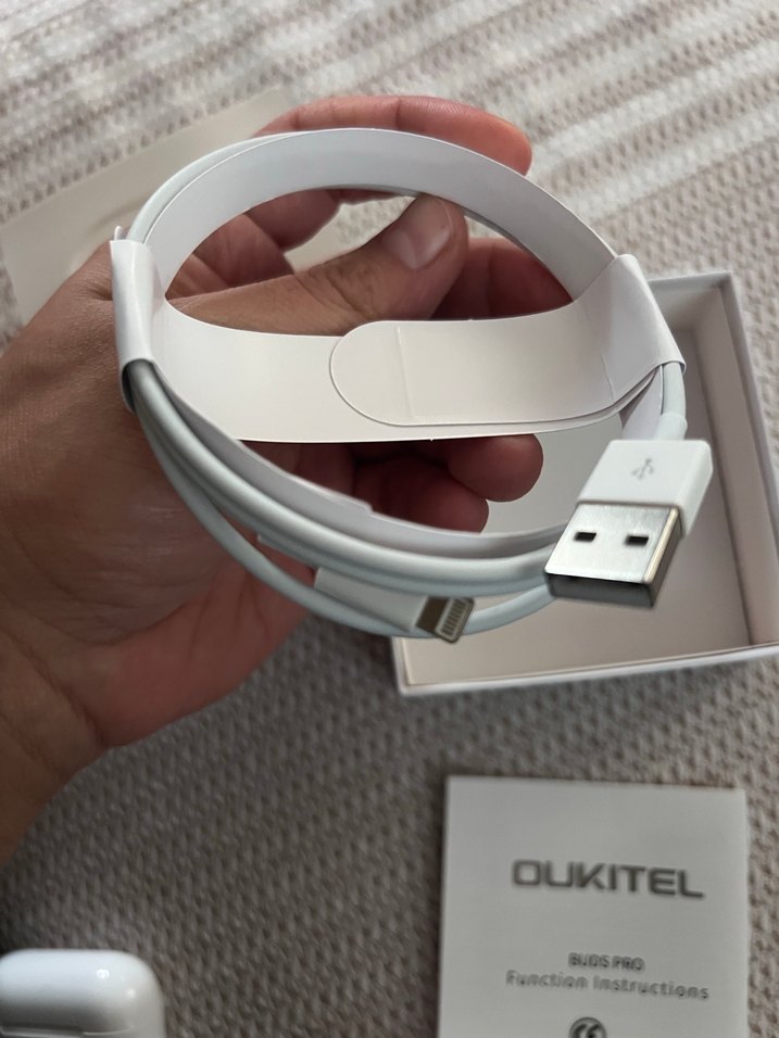 Beyaz Kablosuz Kulaklık - Görsel 4