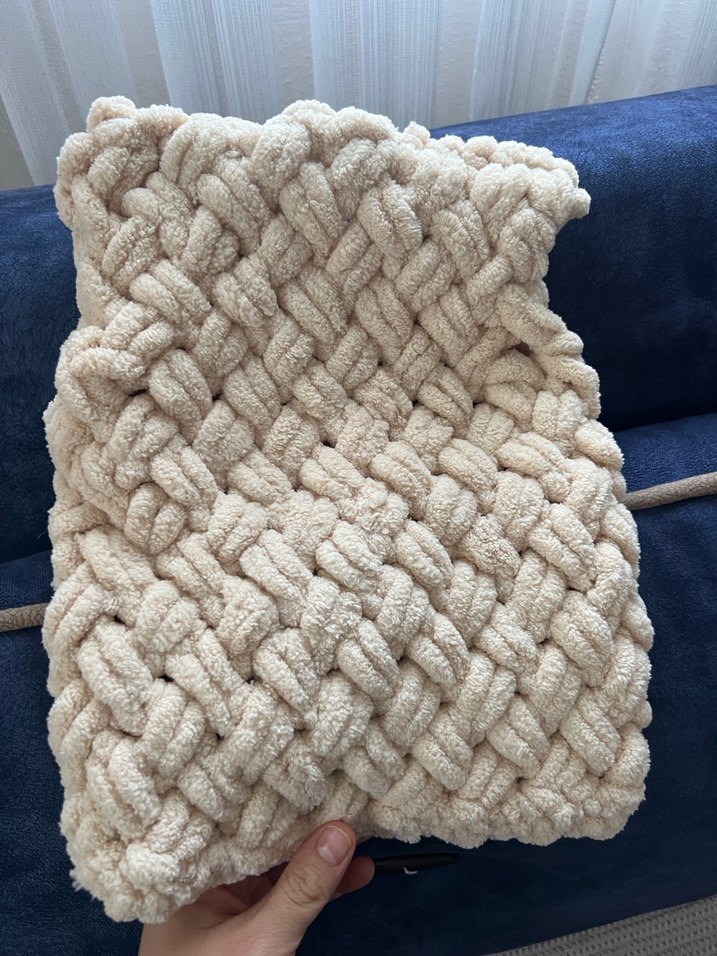 Bej Örgü Bebek Yeleği - Görsel 2